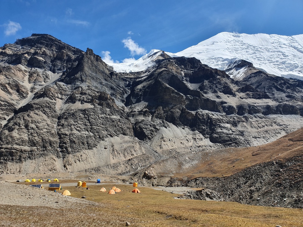 PUTHA HIUNCHULI – Dhaulagiri VII – 7246 M